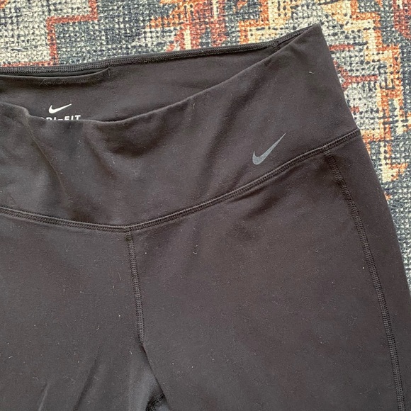 ✨Nike Capris - Picture 3 of 6